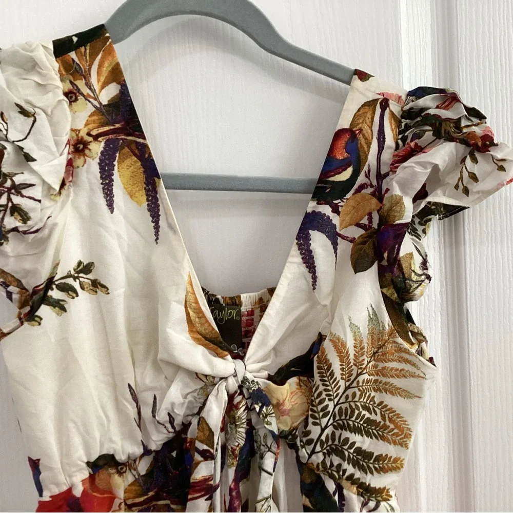 Taylor cream floral dress - Picture 3 of 12